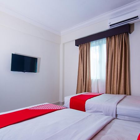 Sea Princess Hotel เตลุกบาฮัง ภายนอก รูปภาพ